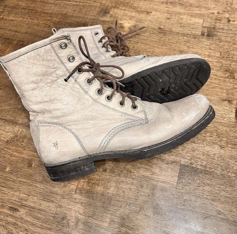 Frye Women's Veronica Combat Boots Light Grey Leather Women’s 8.5